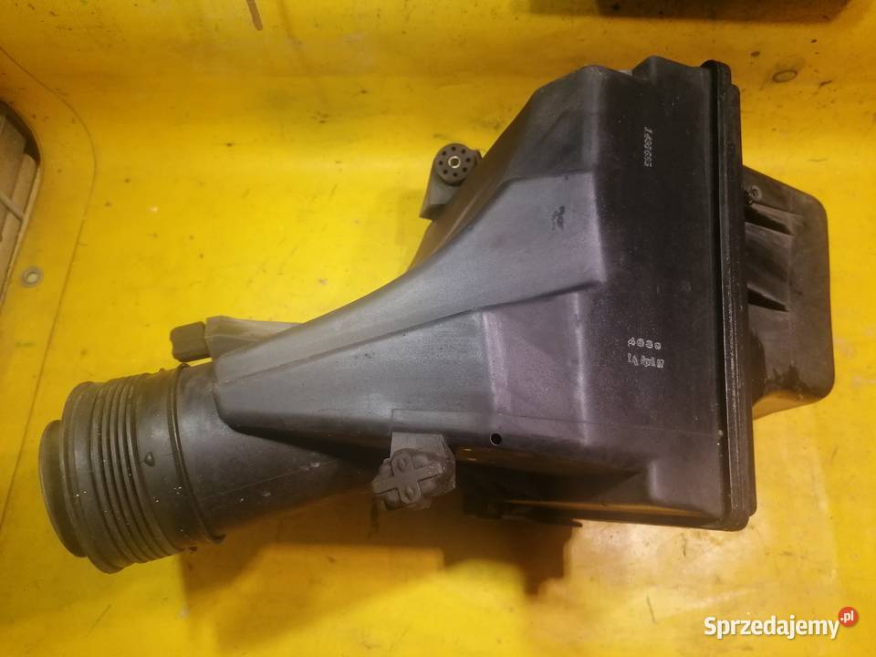 obudowa filtra powietrza 1436685 BMW 728i E38 Piotrków Trybunalski