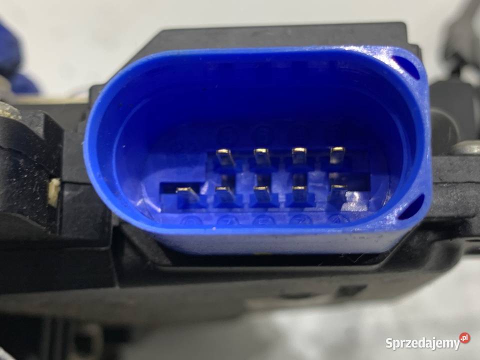 ZAMEK DRZWI LEWY PRZÓD VW GOLF V Hatchback