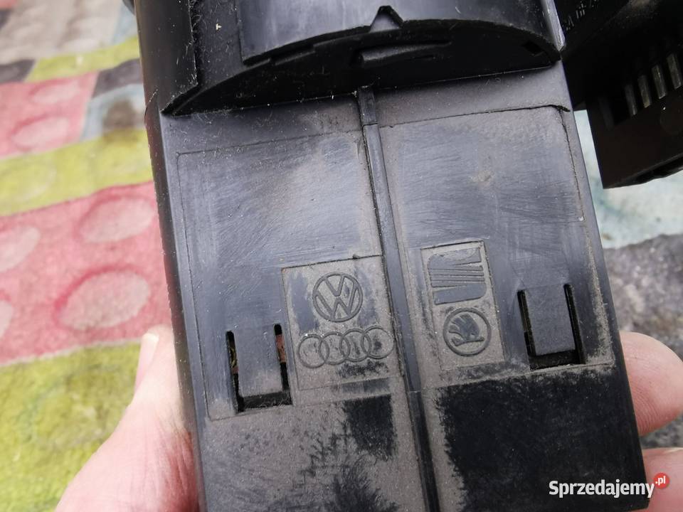 PRZEŁĄCZNIK WŁĄCZNIK ŚWIATEŁ AUDI A3 8L Wyposażenie wnętrza Pionki