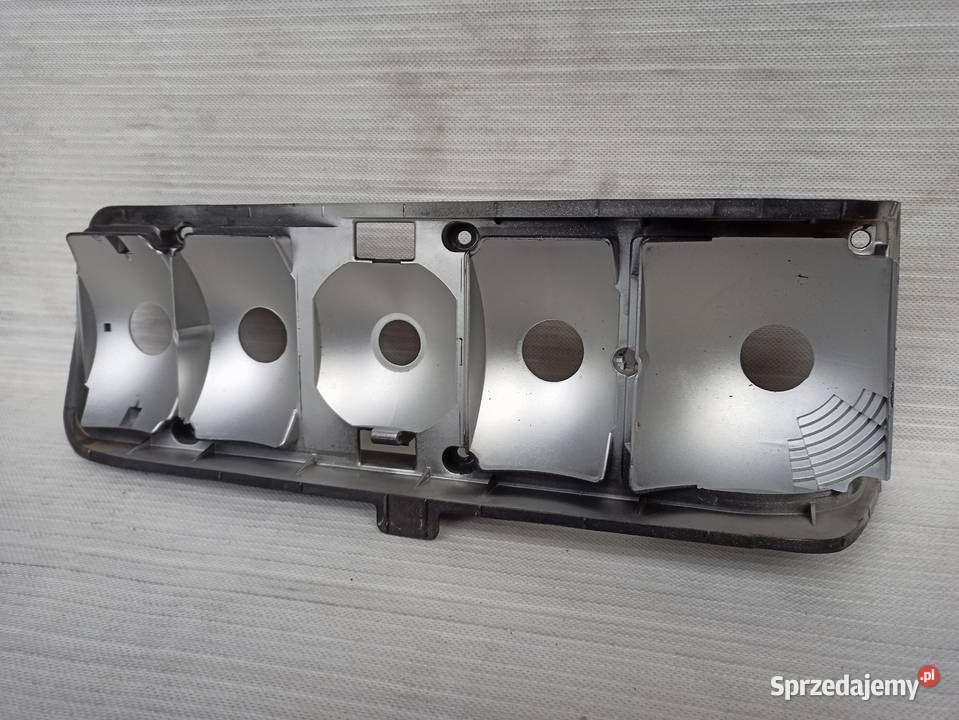 Mercedes 190 W201 obudowa wkład lampy tylnej tył osobowe Lampy tylne