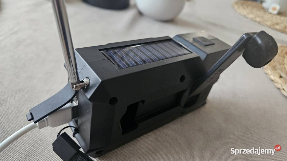 Niezbędnik na czas wojny Radio powerbank latarka Latarki i oświetlenie Kępno