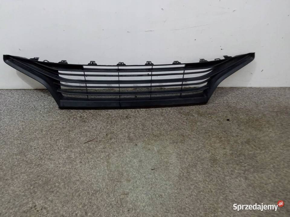 KRATKA KRATKA ZDERZAKA DOLNA YARIS IV Toyota osobowe sprzedam