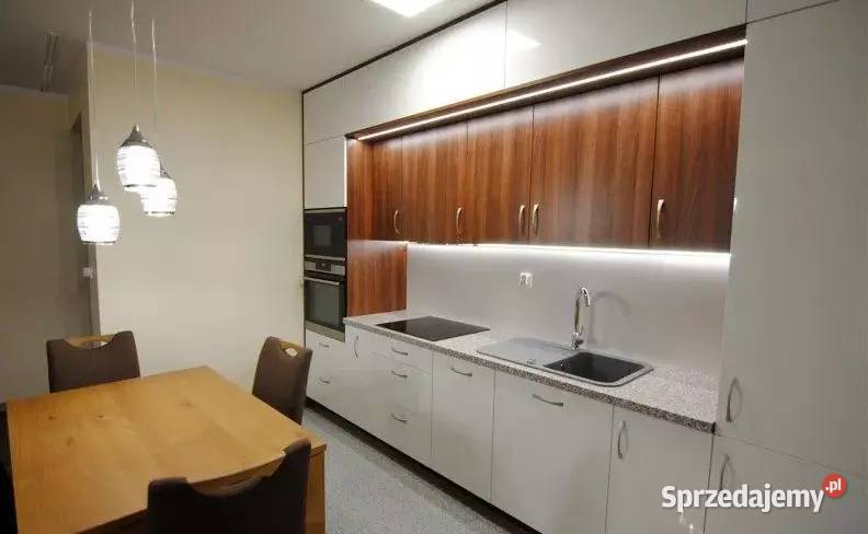 2 pokoje z halą garażową Olivia Business Centre sprzedam