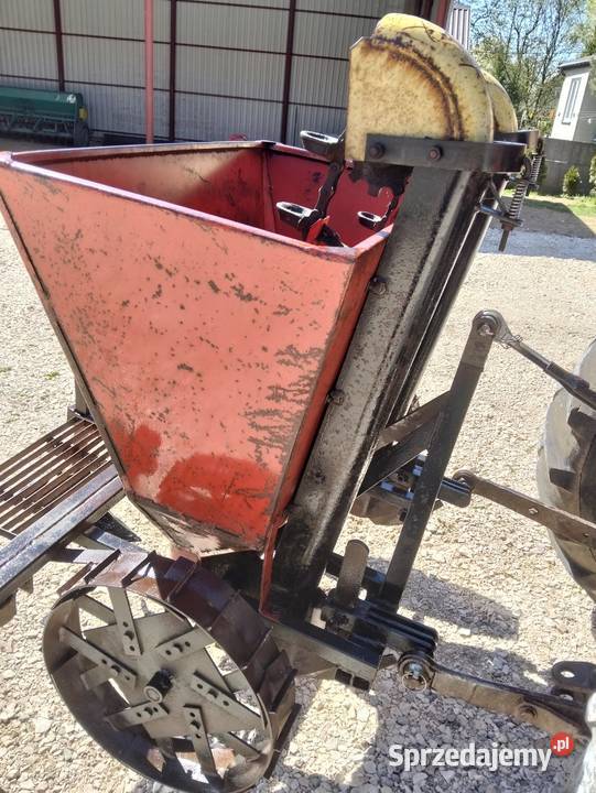 Sadzarka do ziemniaków AKPIL Huta Koszary