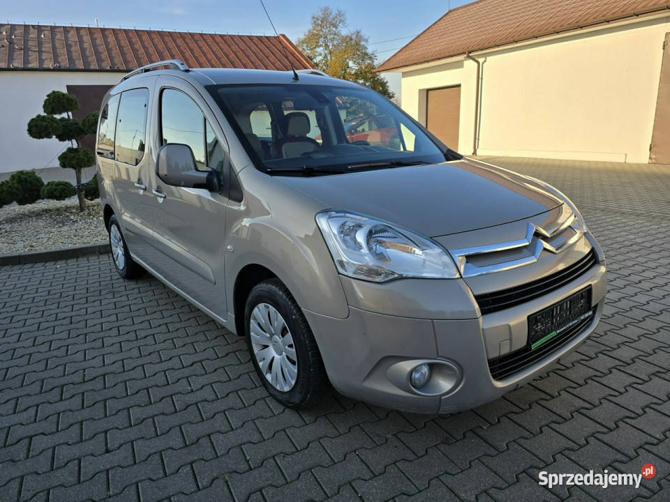 Citroen Berlingo 16hdi MultiSpace 5 światła przeciwmgielne Samochody osobowe Kutno