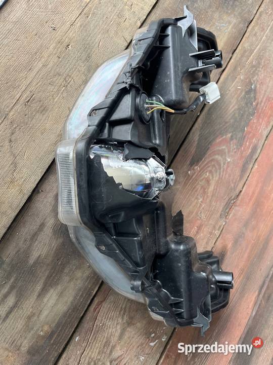 Yamaha Xmax 125 300 400 Tmax lampa przód Grońsko