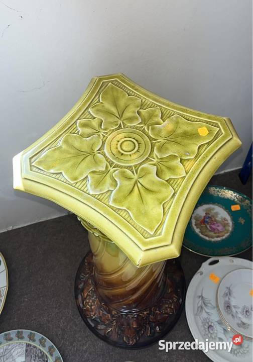 Porcelanowy postument Do kwiatów Pod rzeźbę czy Gdańsk
