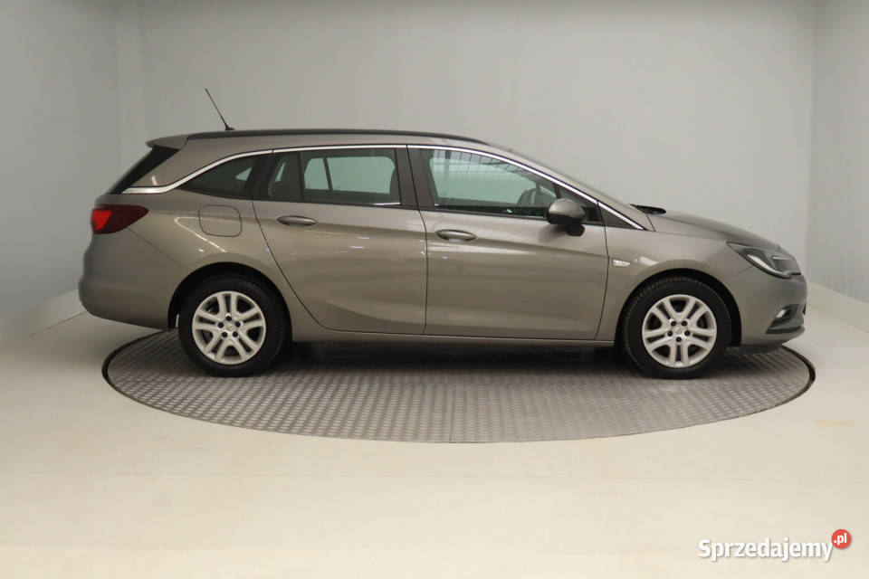 Opel Astra 14 T sprzedam