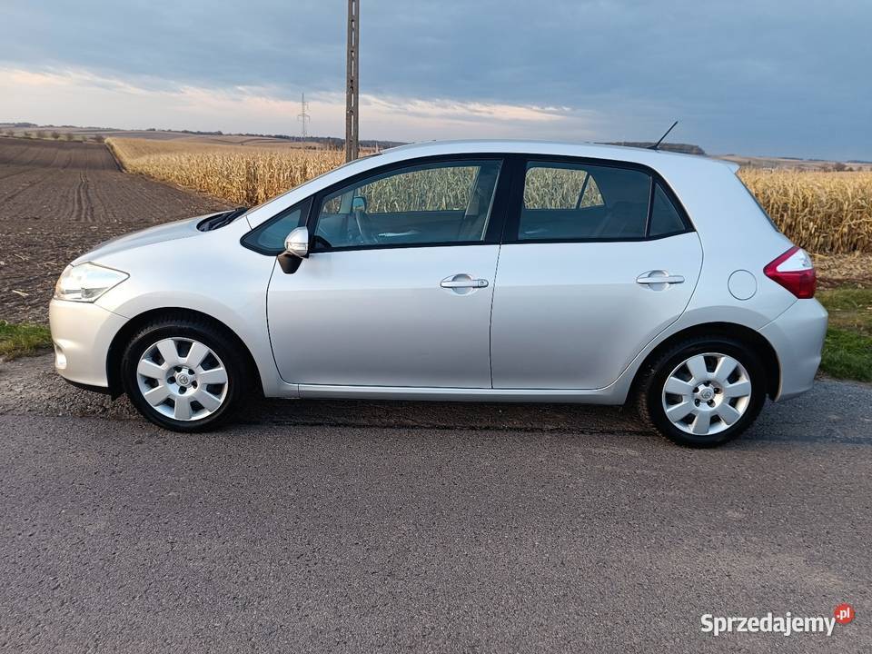Toyota Auris Lift 133 Dual VVTi 101 76000 2012 z komputer pokładowy Przeworsk sprzedam
