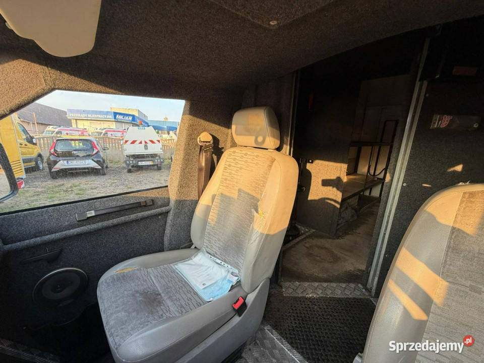 Volkswagen Transporter Trasporter T5 2014 czarny Syców