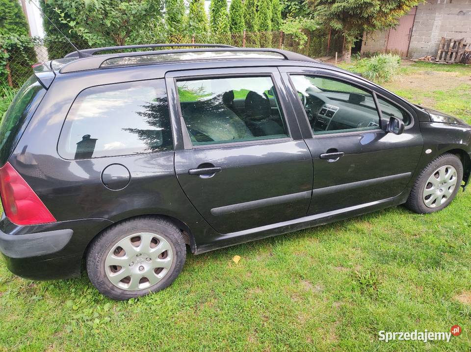 Peugeot 307 dzieł kombi 2004roku