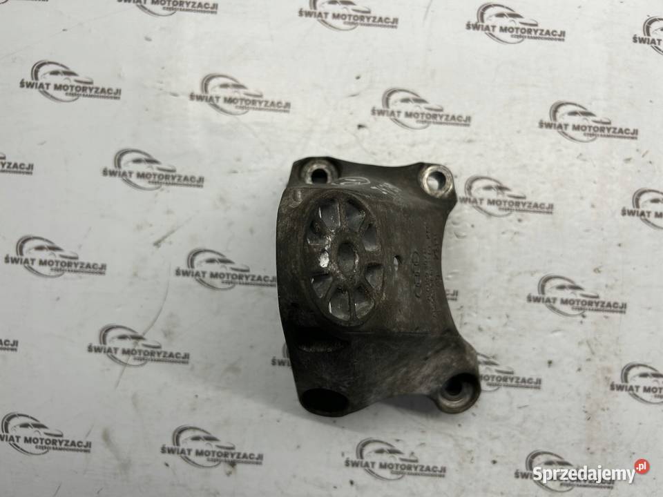 AUDI Q7 30 TFSI V6 24V CJT 272 łapa wspornik Kielce