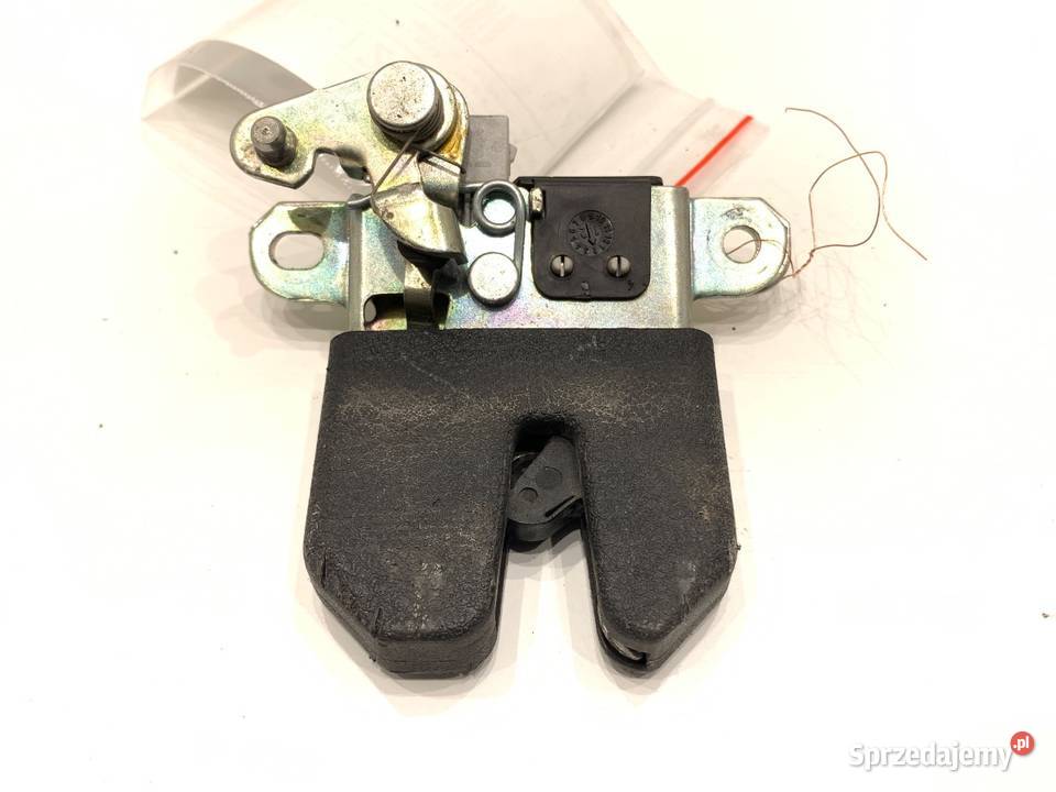 ZAMEK KLAPY TYŁ VW BORA I Hatchback 1J5827505E