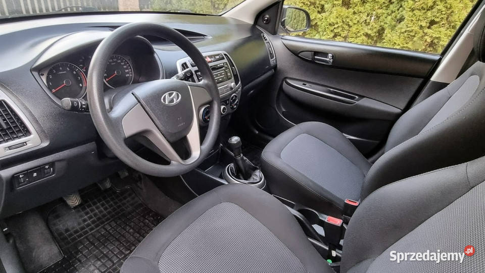 Hyundai i20 LIFT Super Stan Prosty Silnik Rok produkcji 2014