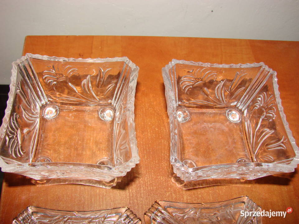 mała szklana cukiernica 2 Pruszcz Gdański