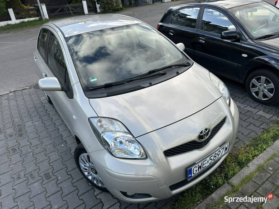Toyota Yaris 5 drzwi10 Benzyna VVTiNiski isofix Wejherowo sprzedam