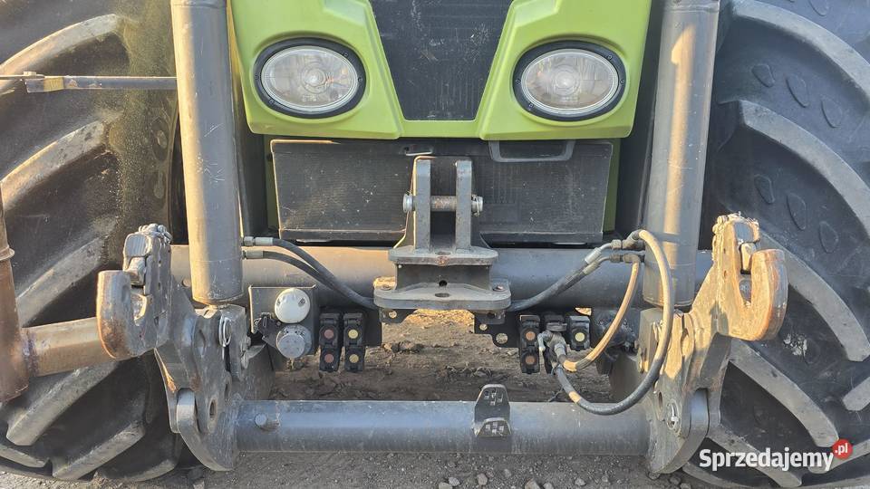 Claas Xerion 3300 TRAC Sokoły