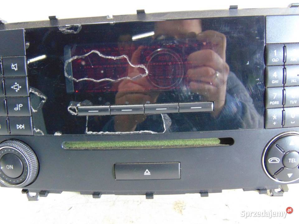 RADIO CD MERCEDES W209 A2098700989 MF2540 sprzedam