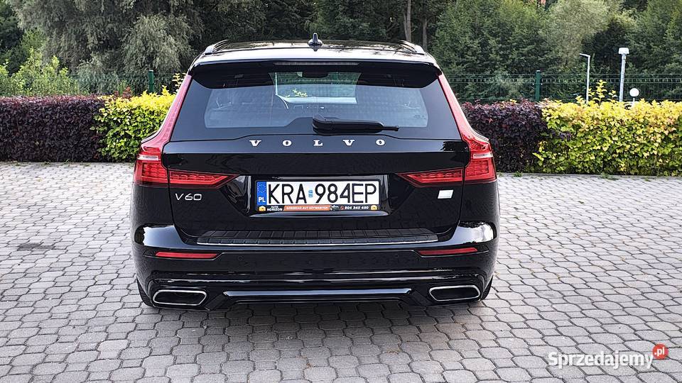 Volvo V60 Volvo V60 T6 Recharge AWD RDesign 2021 światła LED Iwanowice Włościańskie