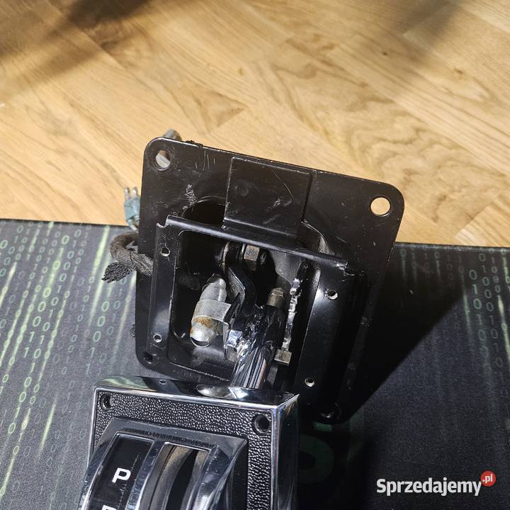 Wybierak biegów Mustang 196768 C4