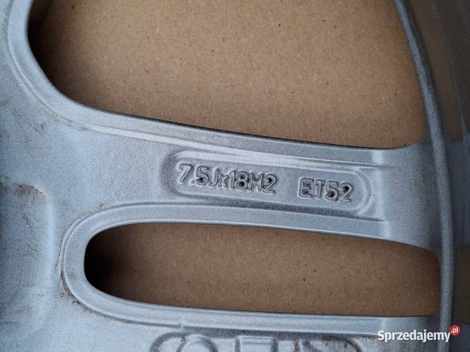 MERCEDES AKLASA CLA W176 AMG FELGA ALUFELGA 18 Bieleń