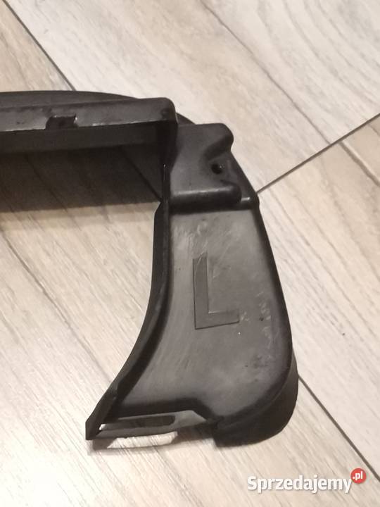 BMW E46 COUPE LEWA RAMKA OSŁONA HALOGENU Międzychód