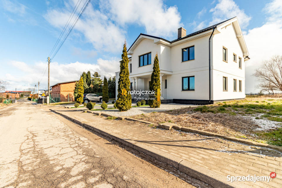 Dom wolnostojący do sprzedania Starzyno 678m2 Rok budowy 2024