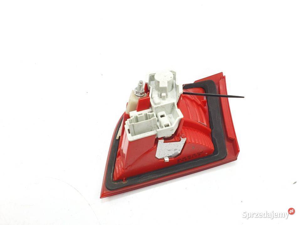 LAMPA W KLAPE LEWA AUDI A3 8P 8P4945093 Lipno
