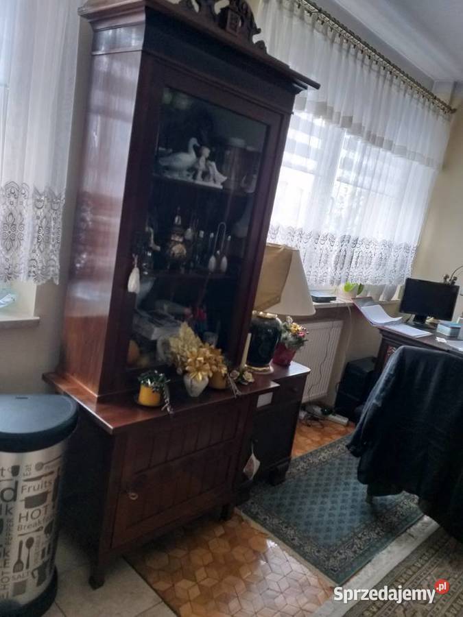 Piękna dostojna serwantka witryna Myślibórz