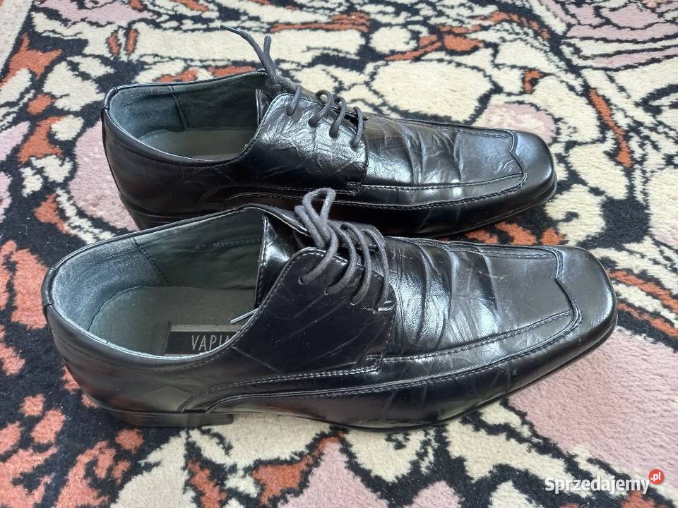 Buty czarne garniturowe rozmaiar 42 Półbuty Obuwie lubelskie Tomaszów Lubelski