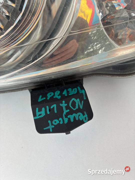 Peugeot 107 lift 89033104 LAMPA PRZÓD PRZEDNIA