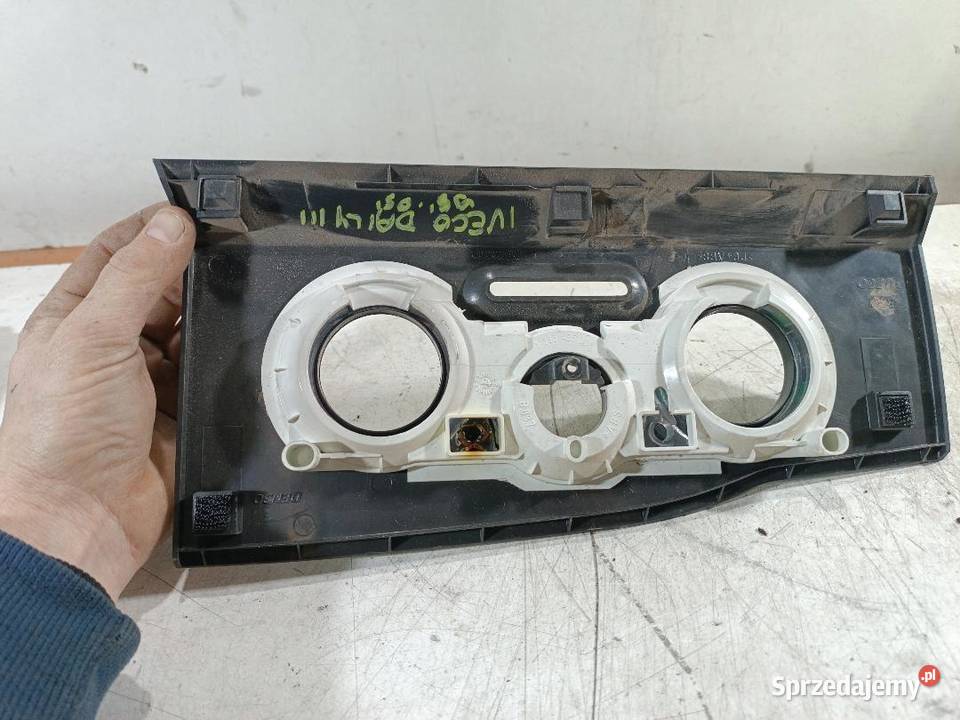 RAMKA PANELU NAWIEWU IVECO DAILY III 9906 28 JTD Deski rozdzielcze, konsole wielkopolskie
