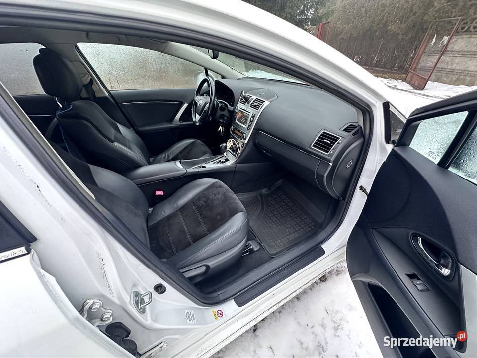 Sprzedam Toyota Avensis 18 2013 automat