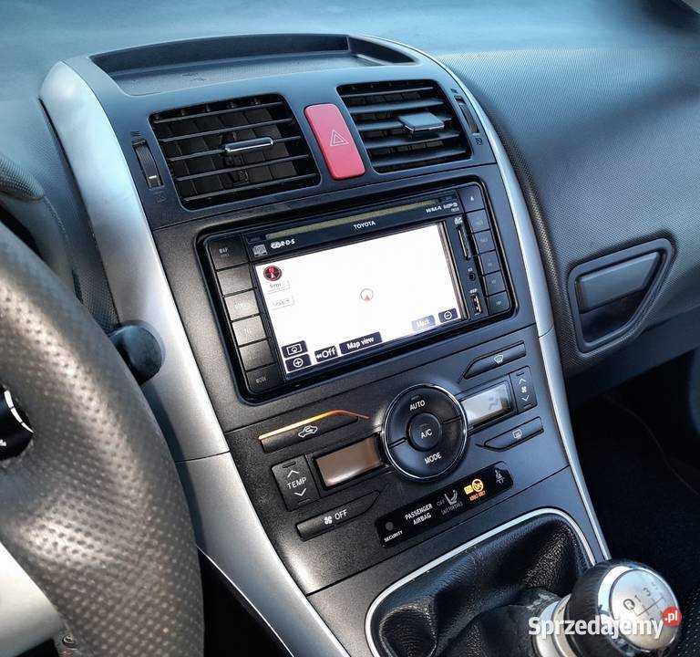 TOYOTA AURIS lift 14 D4D 90 EKONOMICZNY nieuszkodzony Nowy Targ