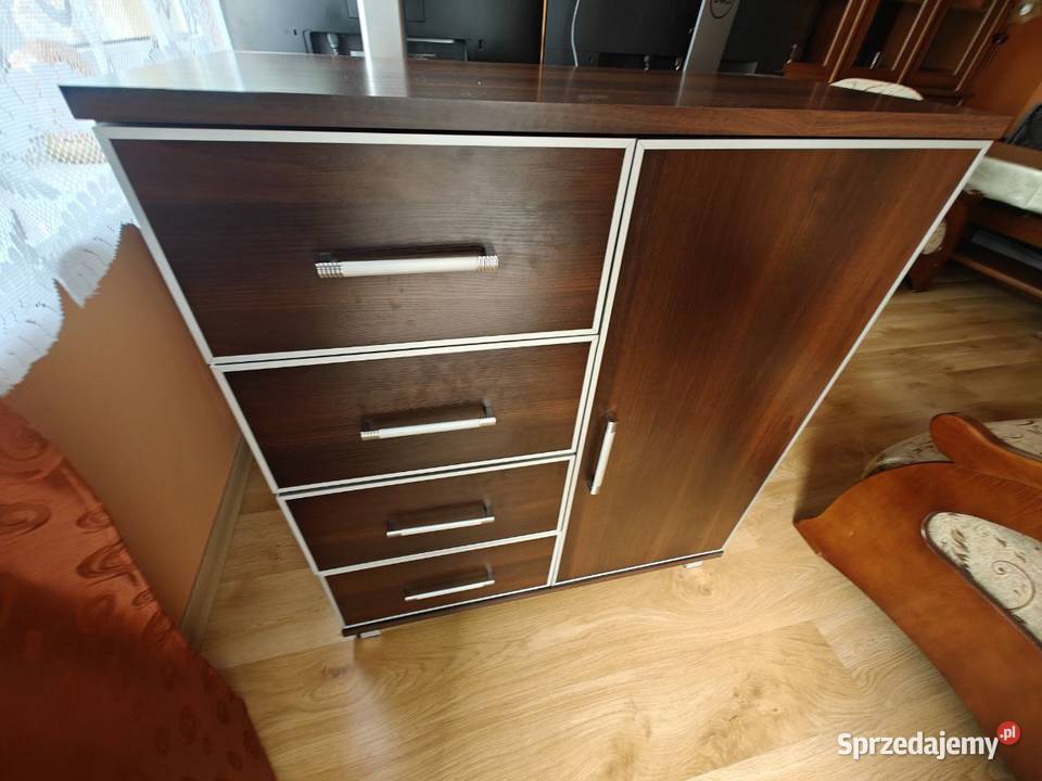 Komoda w stanie 4 szuflady i szafka sprzedam