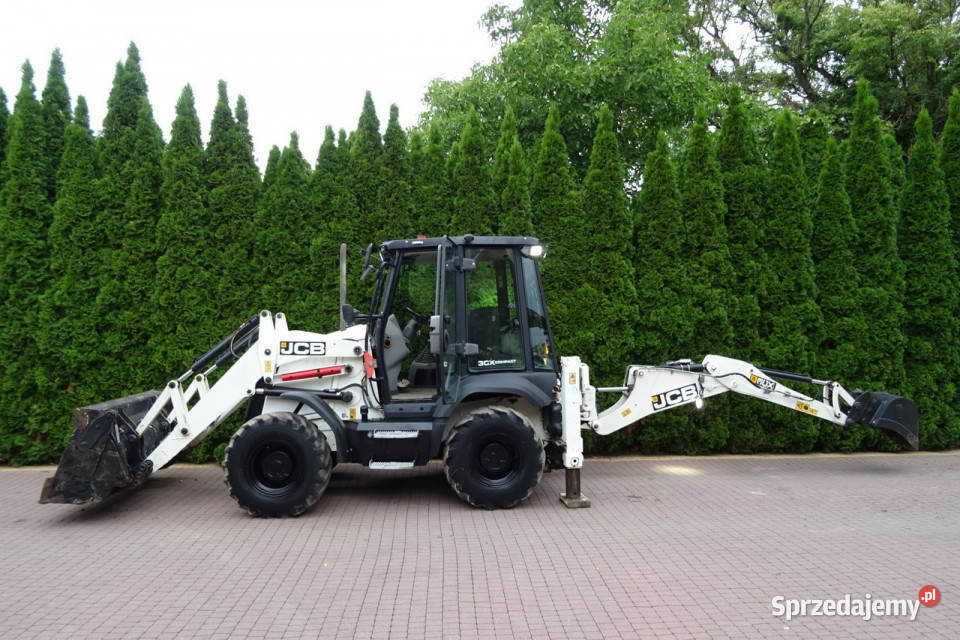 na równych kołach JCB 2CX 3CX Koparkoładowarka Rok produkcji 2018
