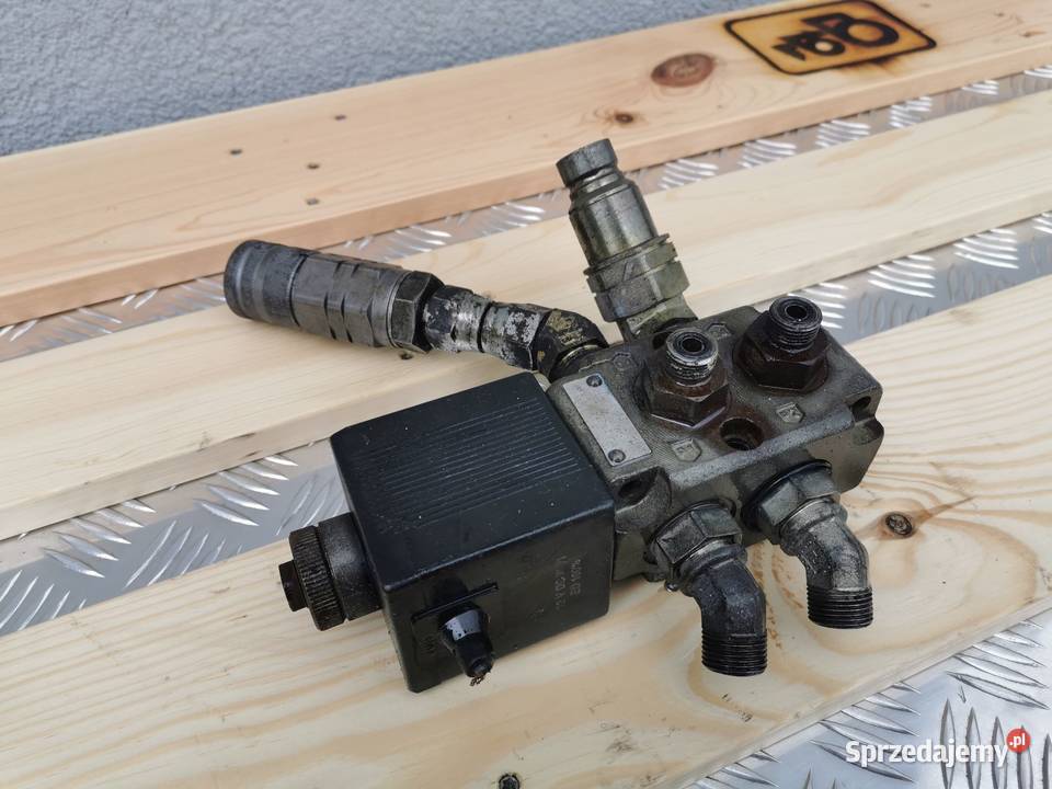 Szybkozłączę hydrauliczne osprzętu CAT TH 360 Pozostałe