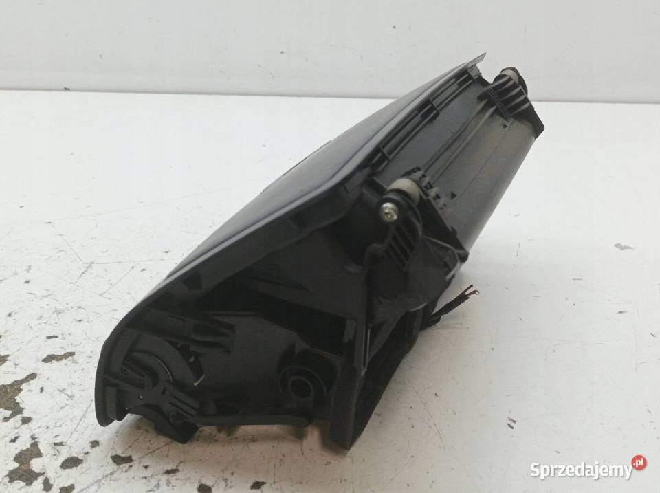 KRATKI NAWIEWU ŚRODKOWA DESKI SCHOWEK Skoda Części samochodowe