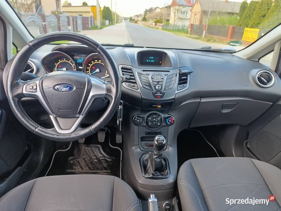 Ford Fiesta 12 benzyna 5 drzwi 2016r Lgota-Mokrzesz