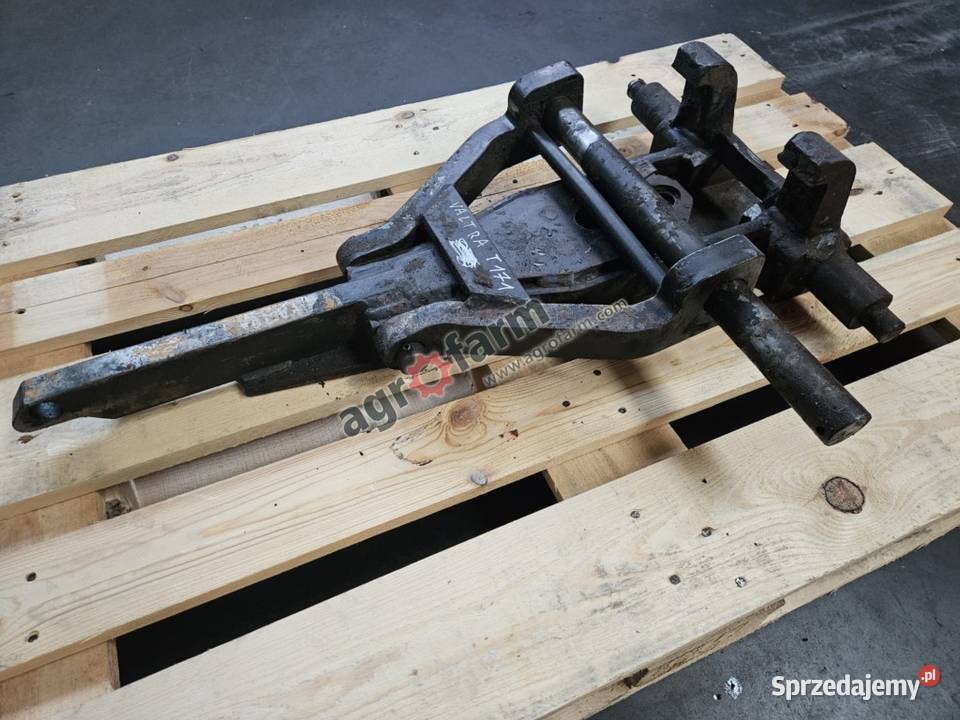 Zaczep dolny Valtra T174 N111 C90 System zaczepowy Byków