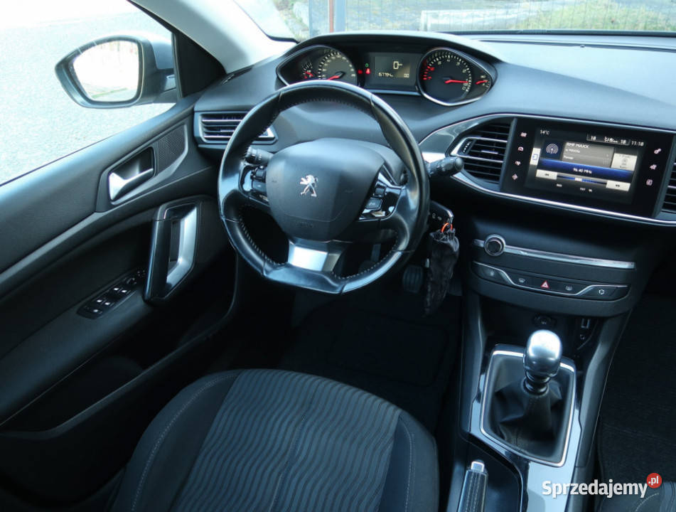 Peugeot 308 12 PureTech Kombi Piaseczno