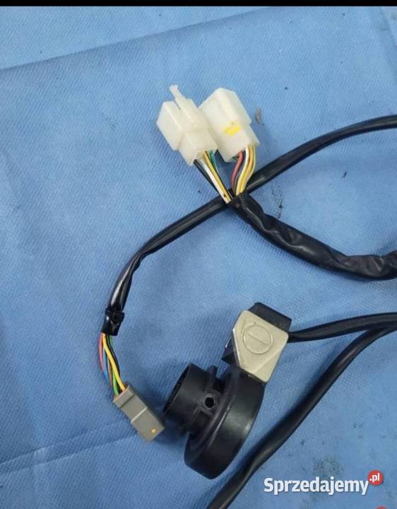 Aprilia TUONO V4 1100 16 przełączniki