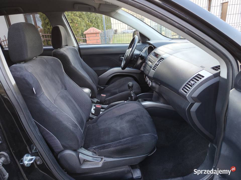 Mitsubishi Outlaner 20 DID 4x4 stan Możliwa Słupca