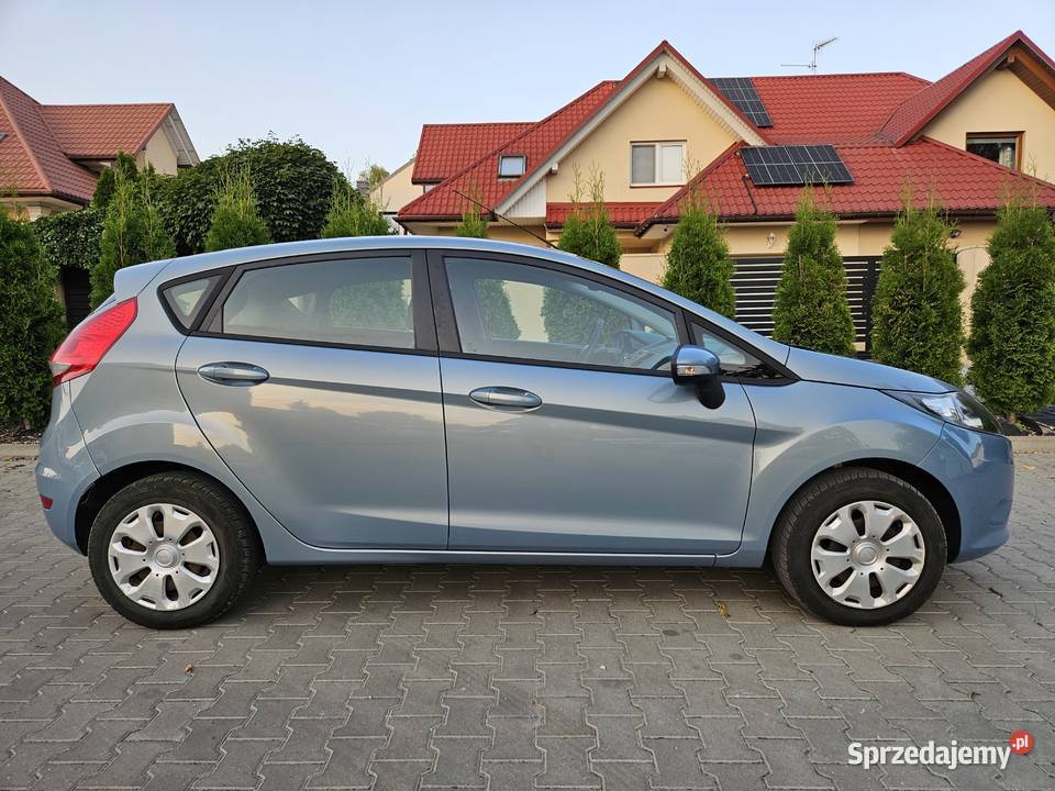 Ford Fiesta 2010 125 benzyna salon Polska kurtyny powietrzne Fiesta Rzeszów sprzedam