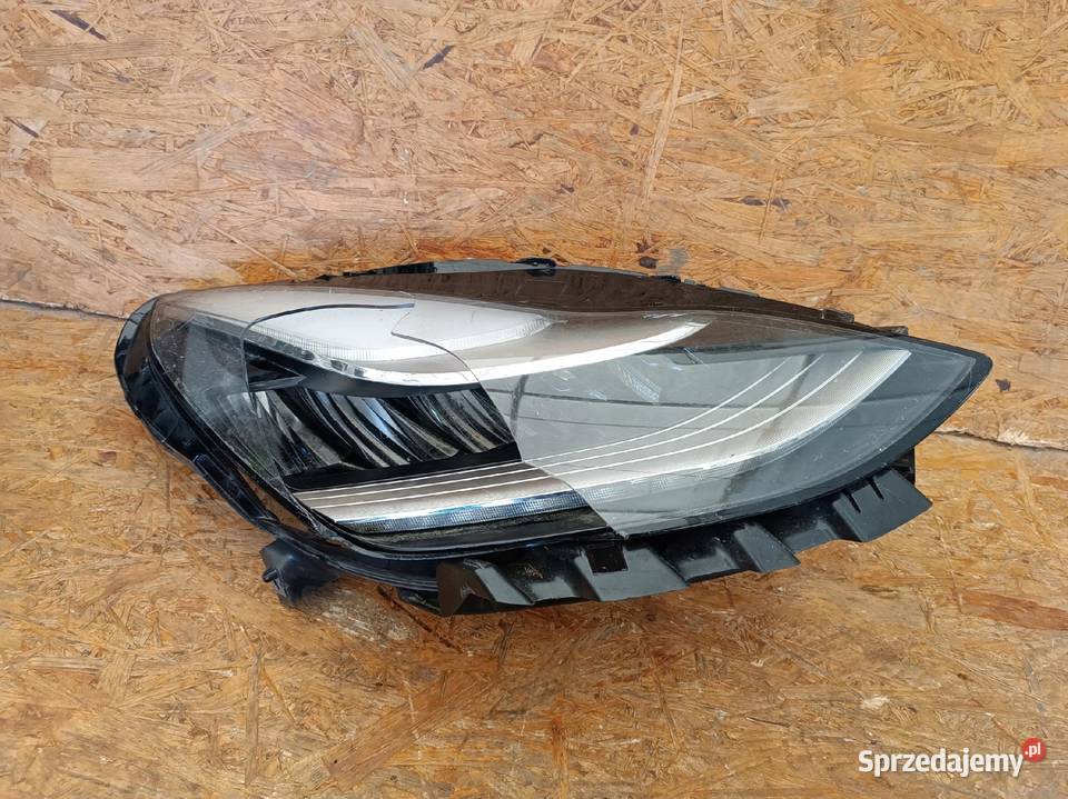 LAMPA PRAWY PRZÓD REFLEKTOR EU 107737630B TESLA