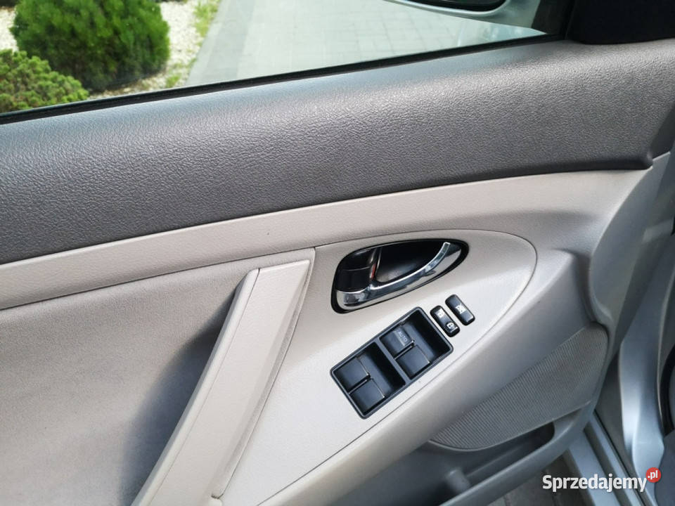 Toyota Camry 24Ben LPG 215 Klimatronik Automat lakier metallic Strzegom sprzedam