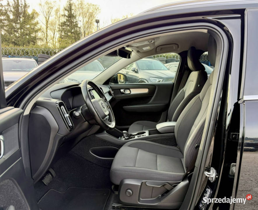 Volvo XC 40 T5Plugin262Gwarancja elektryczne lusterka Kamienna Góra sprzedam