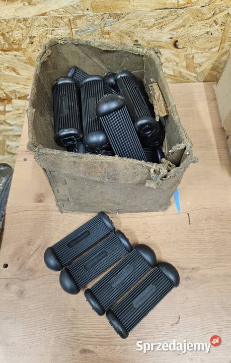 Gumy podnóżków Wsk 125 175 Oryginał z PRLu Bąk