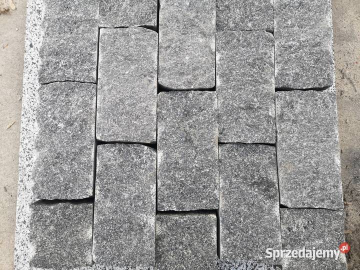 Kostka Brukowa GRANITOWA CZARNA cięto łupana mazowieckie