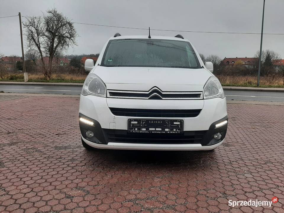 Citroen Berlingo 16 HDI 2018 komputer pokładowy Samochody osobowe Żary